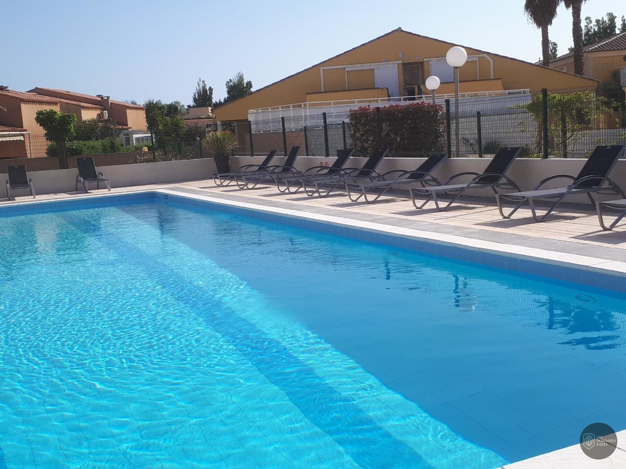 Piscine et activités de l'hôtel Cap Soleil à Vias en Occitanie