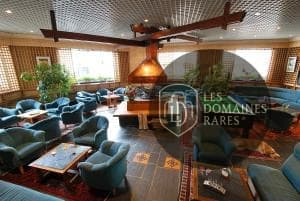 Espace intérieur de l'hôtel Carlit Hotel en Occitanie