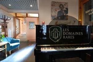Espace intérieur de l'hôtel Carlit Hotel en Occitanie