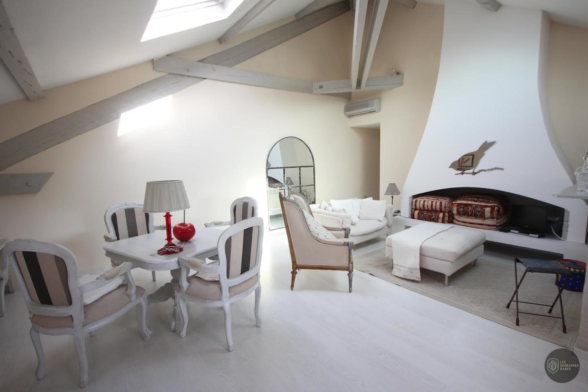 Espace intérieur du lieu Carré du Palais à Avignon en Provence-Alpes-Côte d'Azur