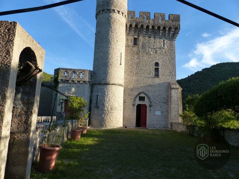 Extérieur du Château d'Aulan