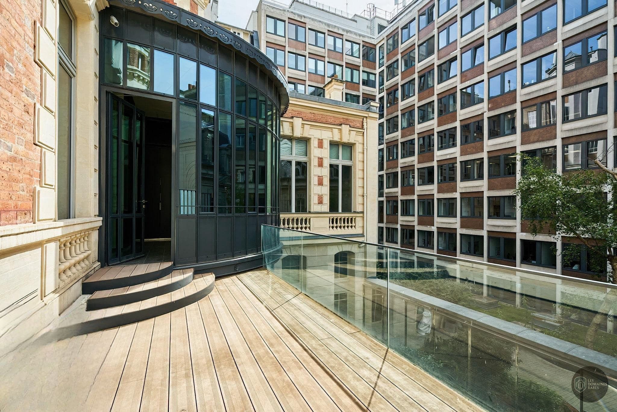 Vue extérieure de l'hôtel Centre Events Paris en Île-de-France