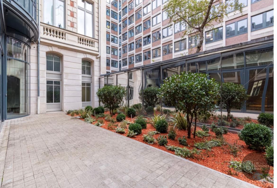 Vue extérieure de l'hôtel Centre Events Paris en Île-de-France