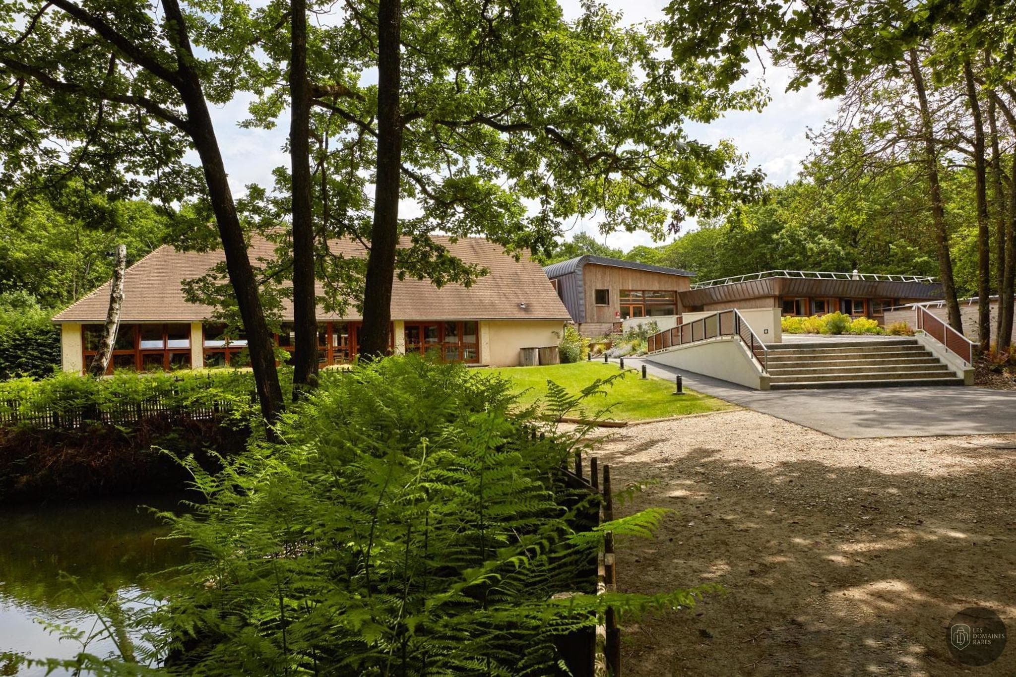 Vue extérieure du lieu Centre Port Royal en Île-de-France
