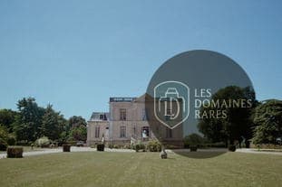 Vue extérieure du château Château Bouret en Île-de-France