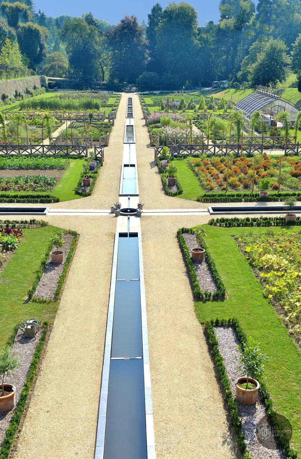 Vue extérieure du château Château Colbert à Maulévrier en Pays de la Loire