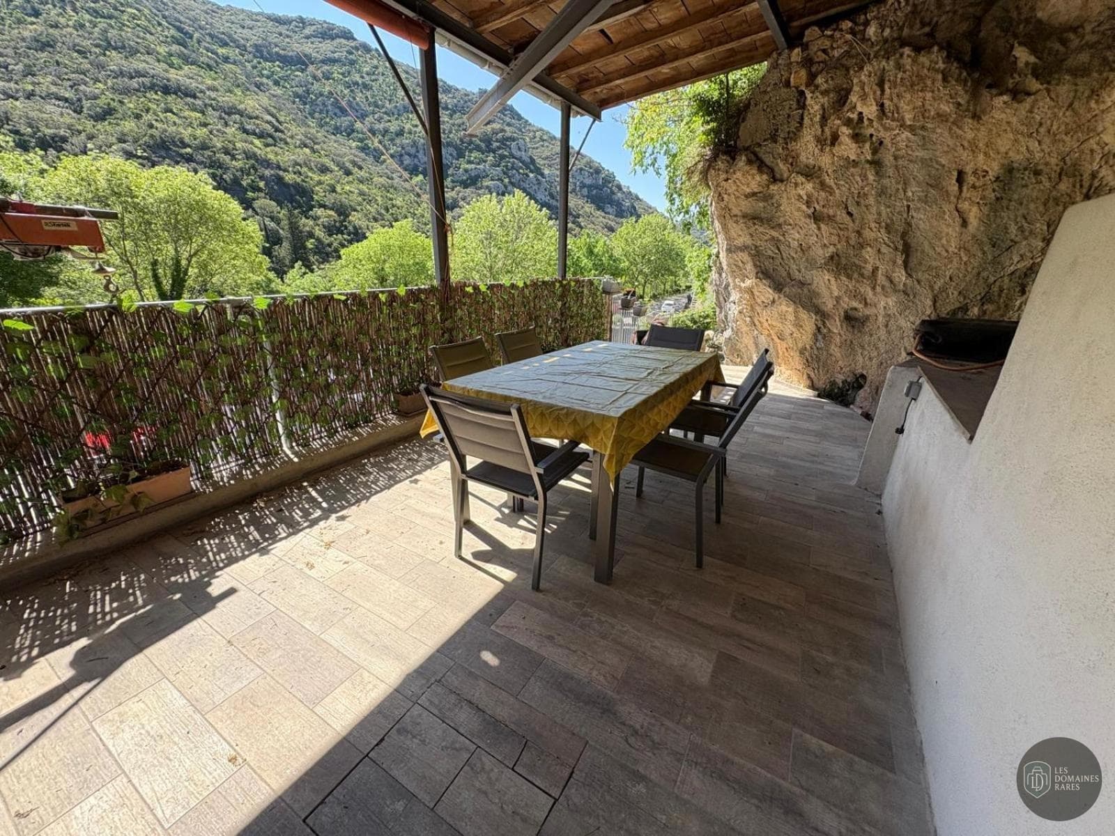Château Guilhem — Extérieur