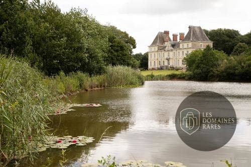 Vue extérieure du château Château L'Escale en Pays de la Loire