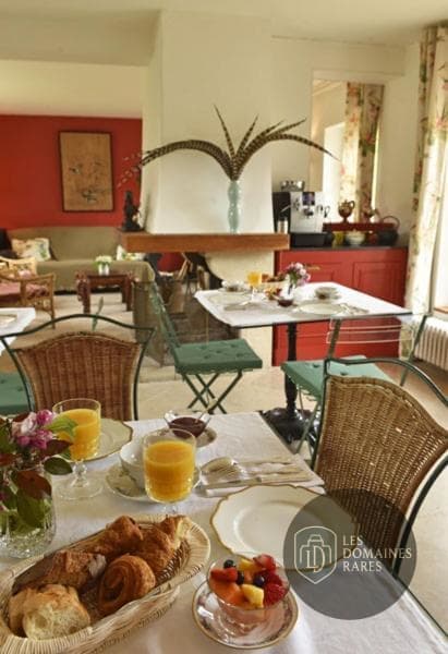 Restaurant du château Château Le Quesnoy à Chevrières en Hauts-de-France - séminaire chevrières, france