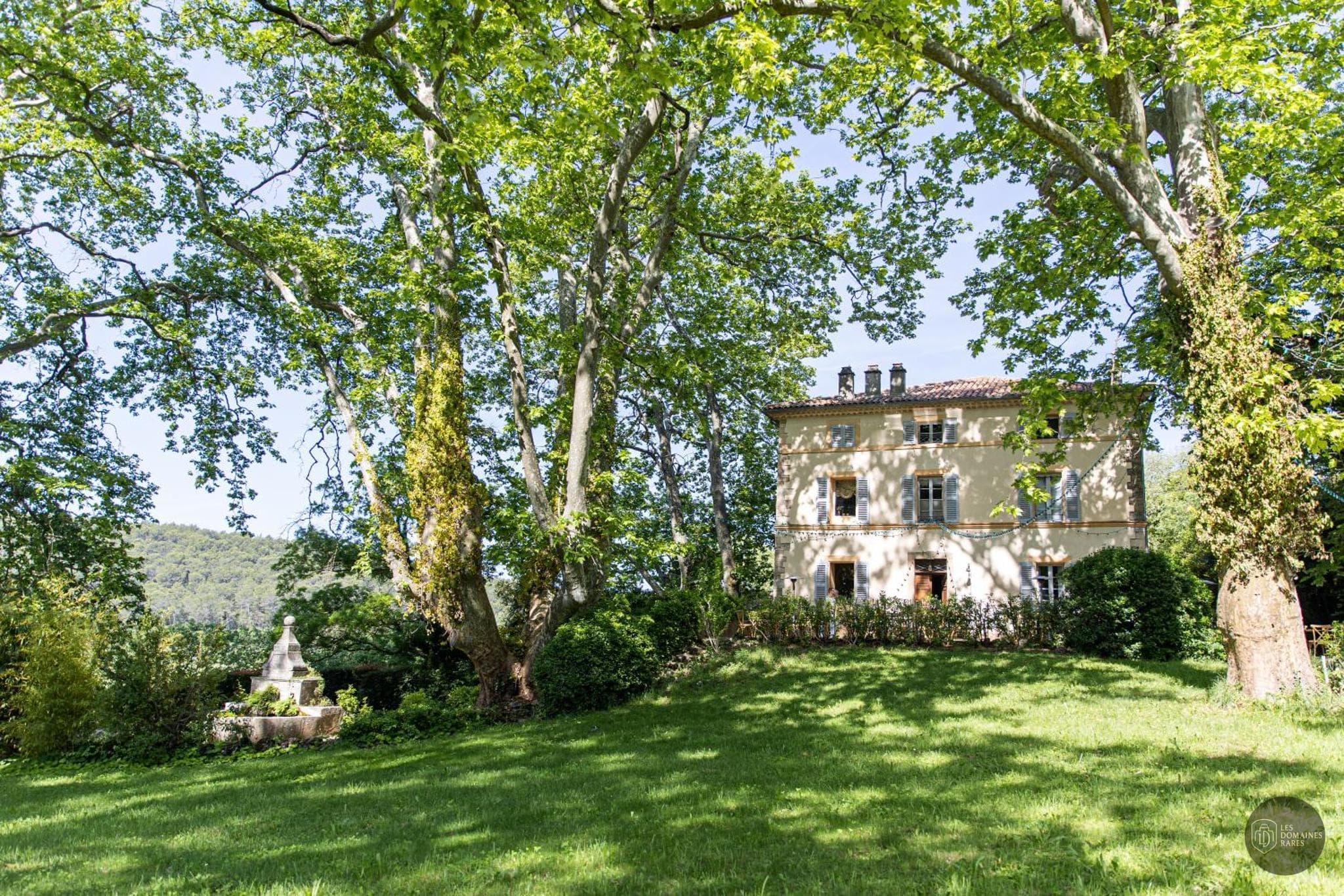 Vue extérieure du château Château Mentone en Provence-Alpes-Côte d'Azur