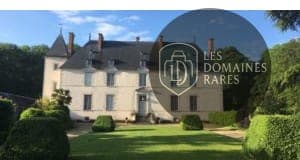 Vue extérieure du château Château d'Amoy à Oison en Centre-Val de Loire