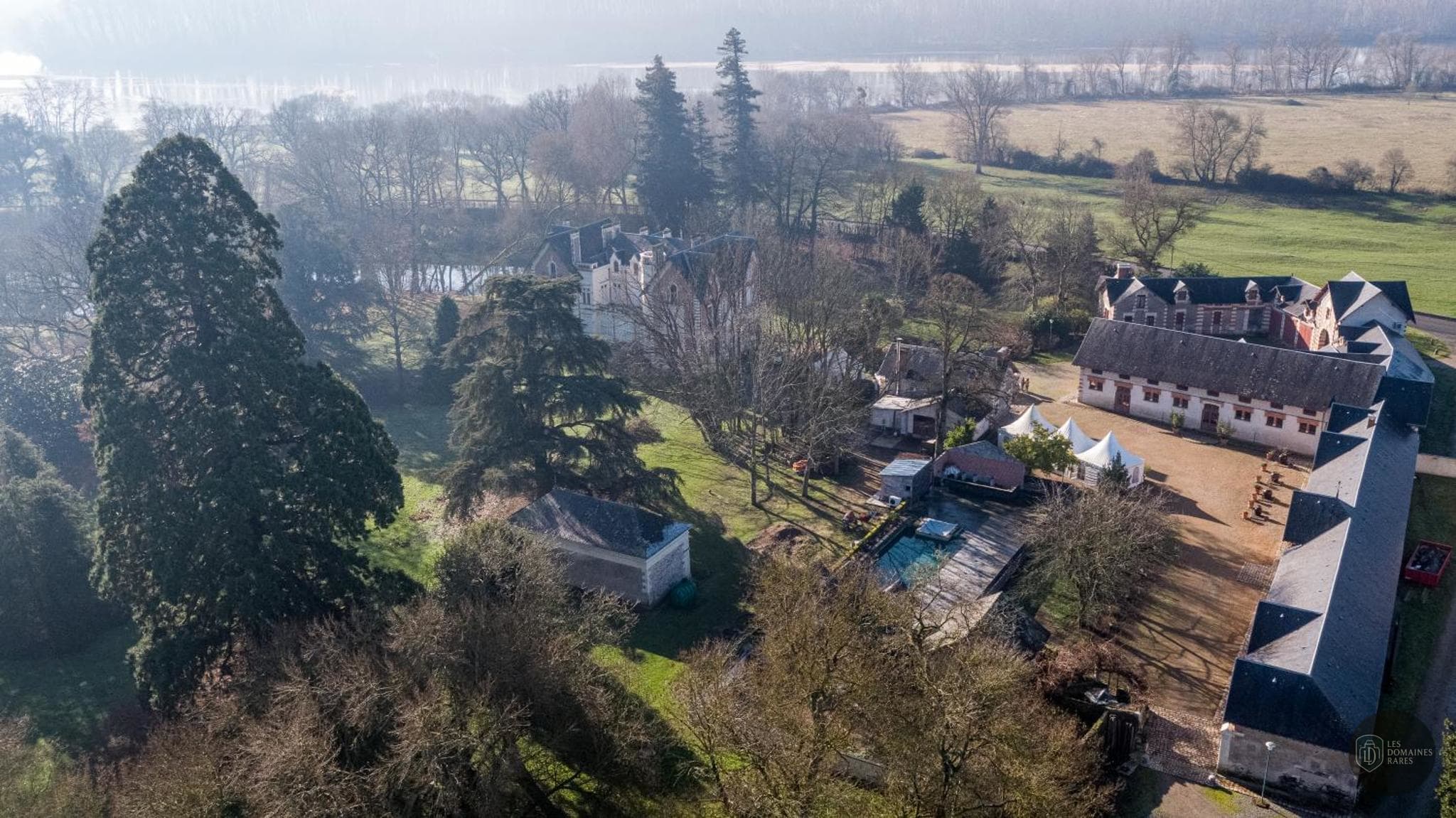 Chambre du château Château de Belle Poule à Les en Pays de la Loire - séminaire seiches-sur-le-loir