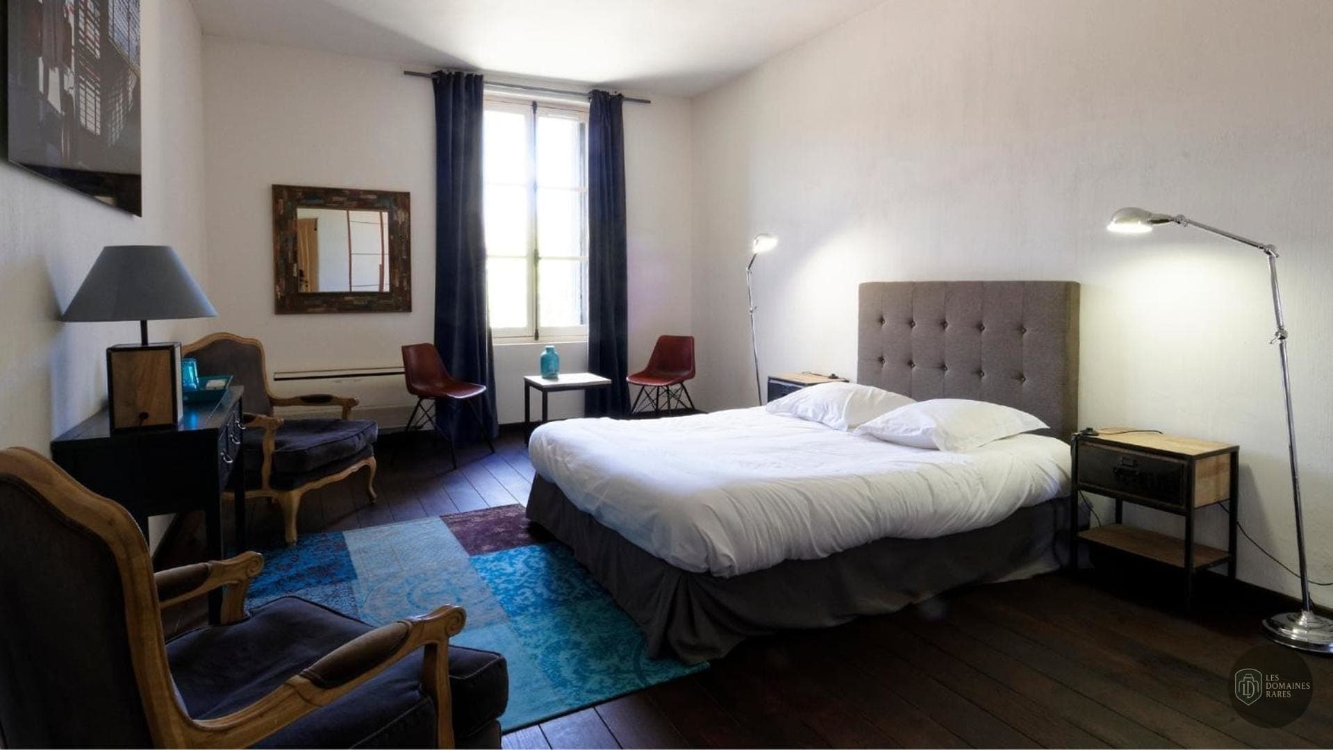 Chambre du domaine Château de Campuget à Manduel en Occitanie - séminaire manduel, france