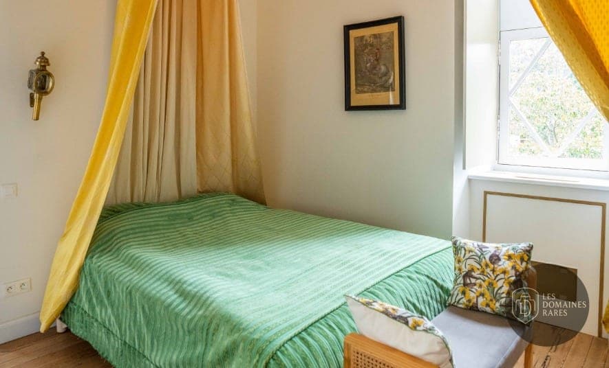 Chambre du château Château de Caumont en Occitanie - séminaire cazaux-savès, france
