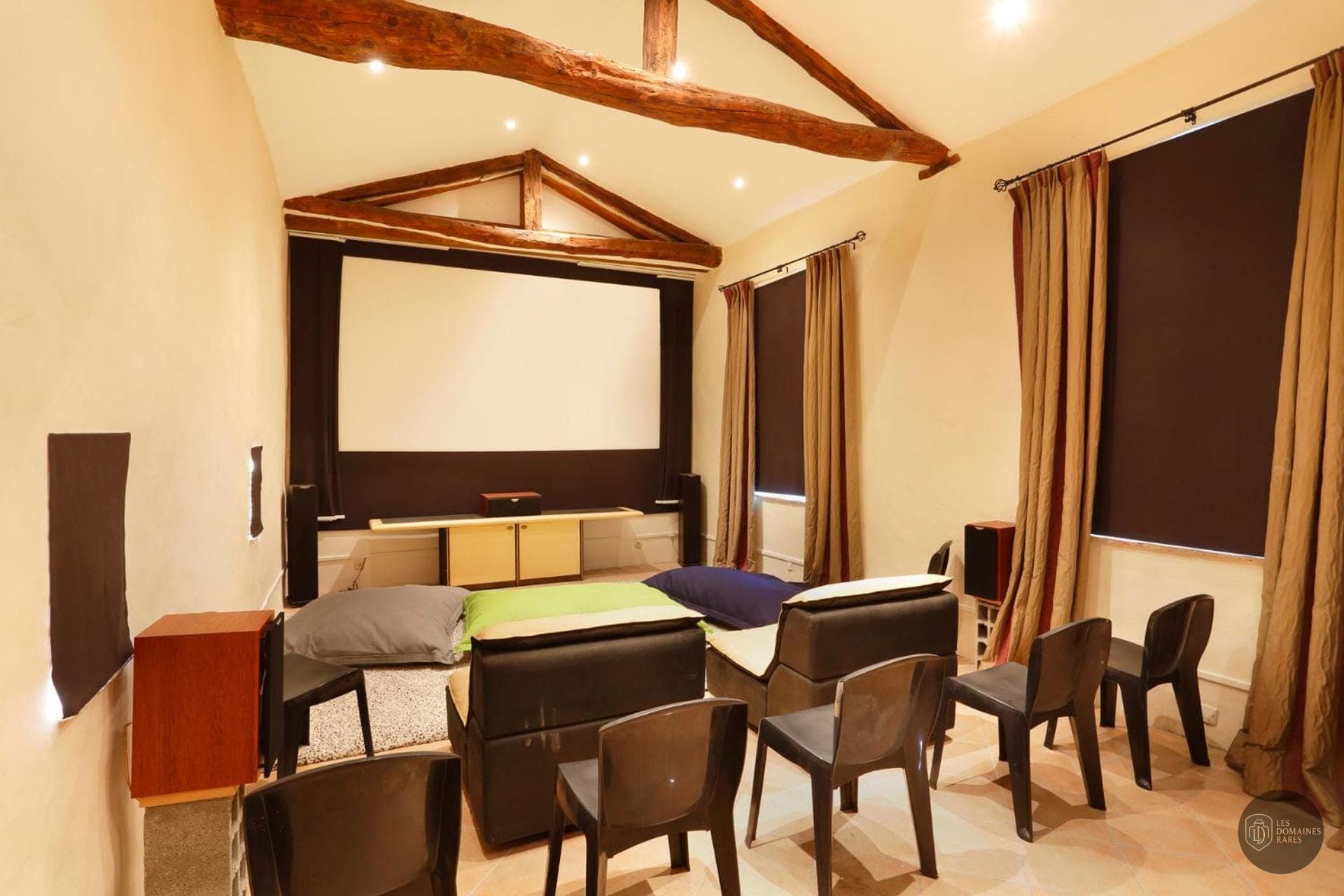 Restaurant du château Château de Montfroc à Montfroc en Auvergne-Rhône-Alpes - séminaire montfroc, france