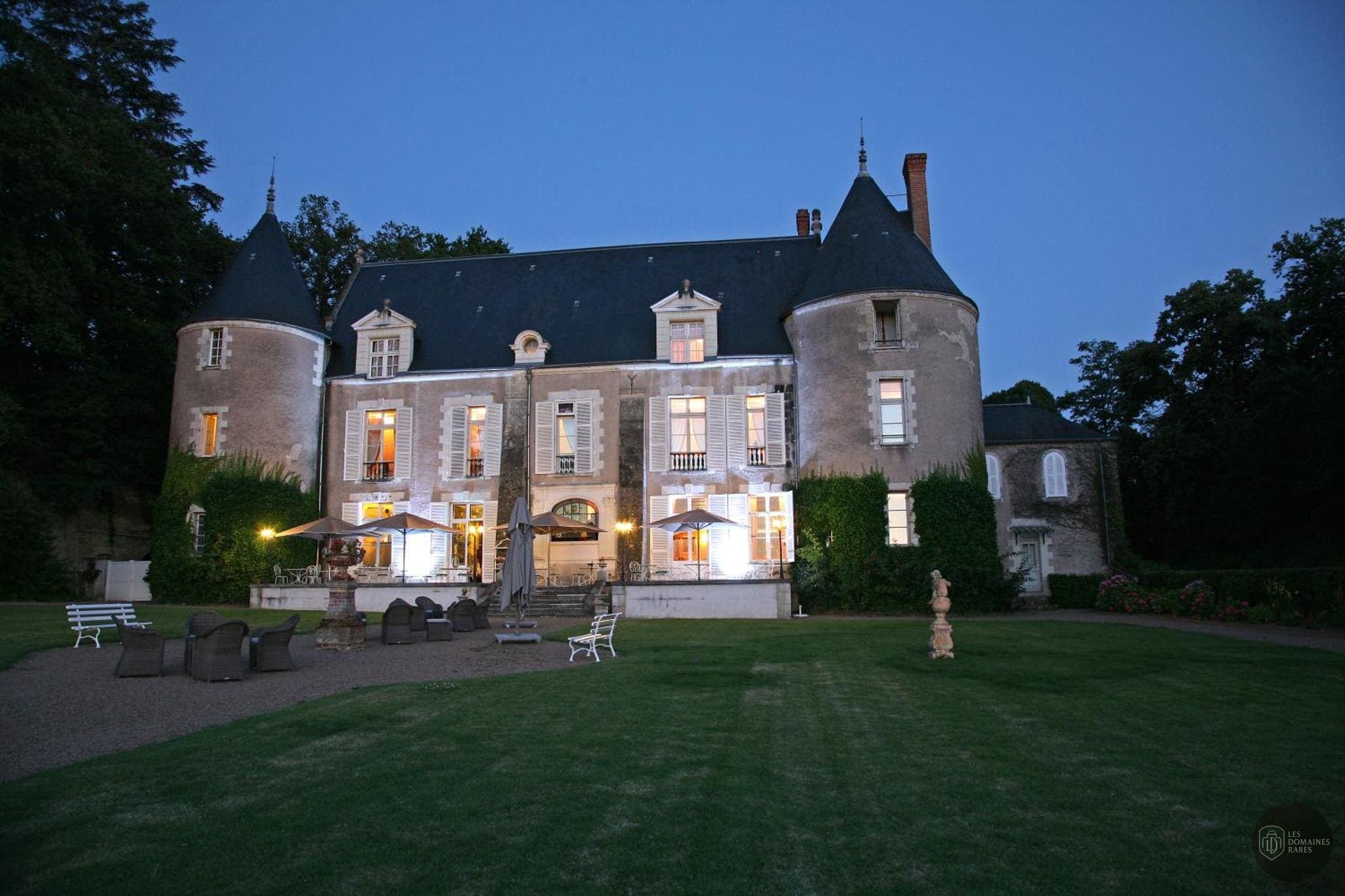 Vue extérieure du château Château de Pray à Chargé en Centre-Val de Loire