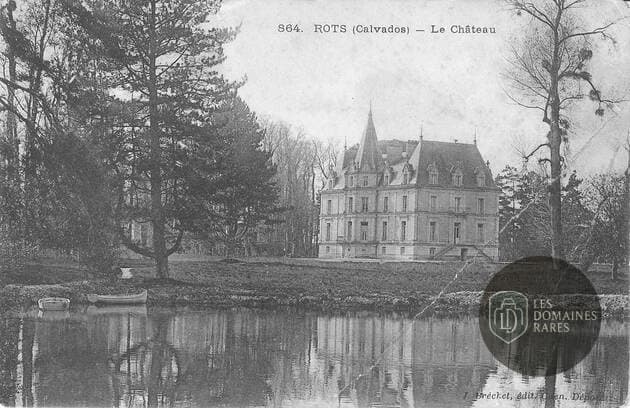 Vue extérieure du château Château de Rots à Rots en Normandie