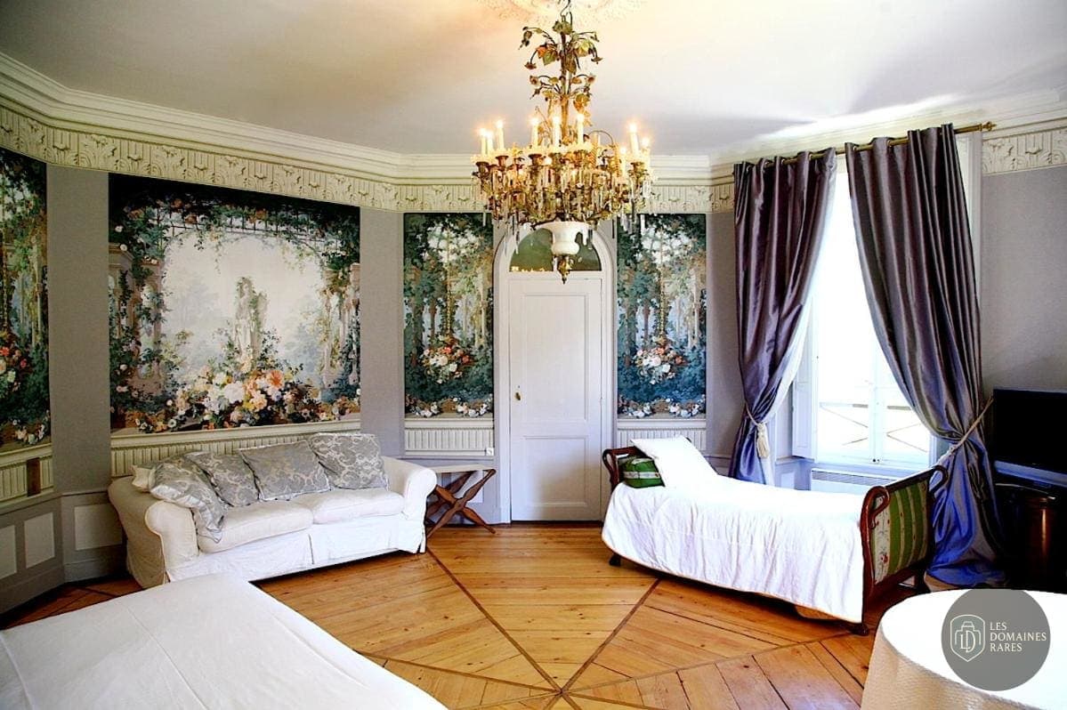Vue extérieure du château Château de Syam à Syam en Bourgogne-Franche-Comté