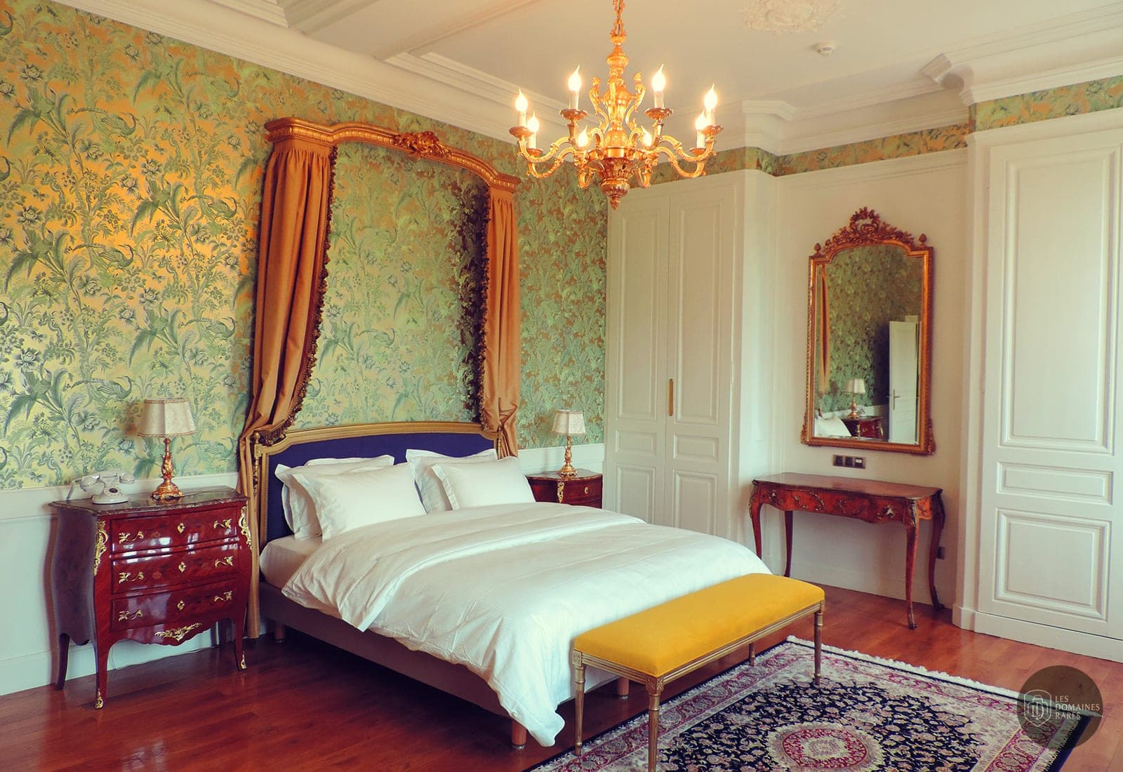Chambre du château Château des Creusettes à La en Auvergne-Rhône-Alpes - séminaire saint-olive