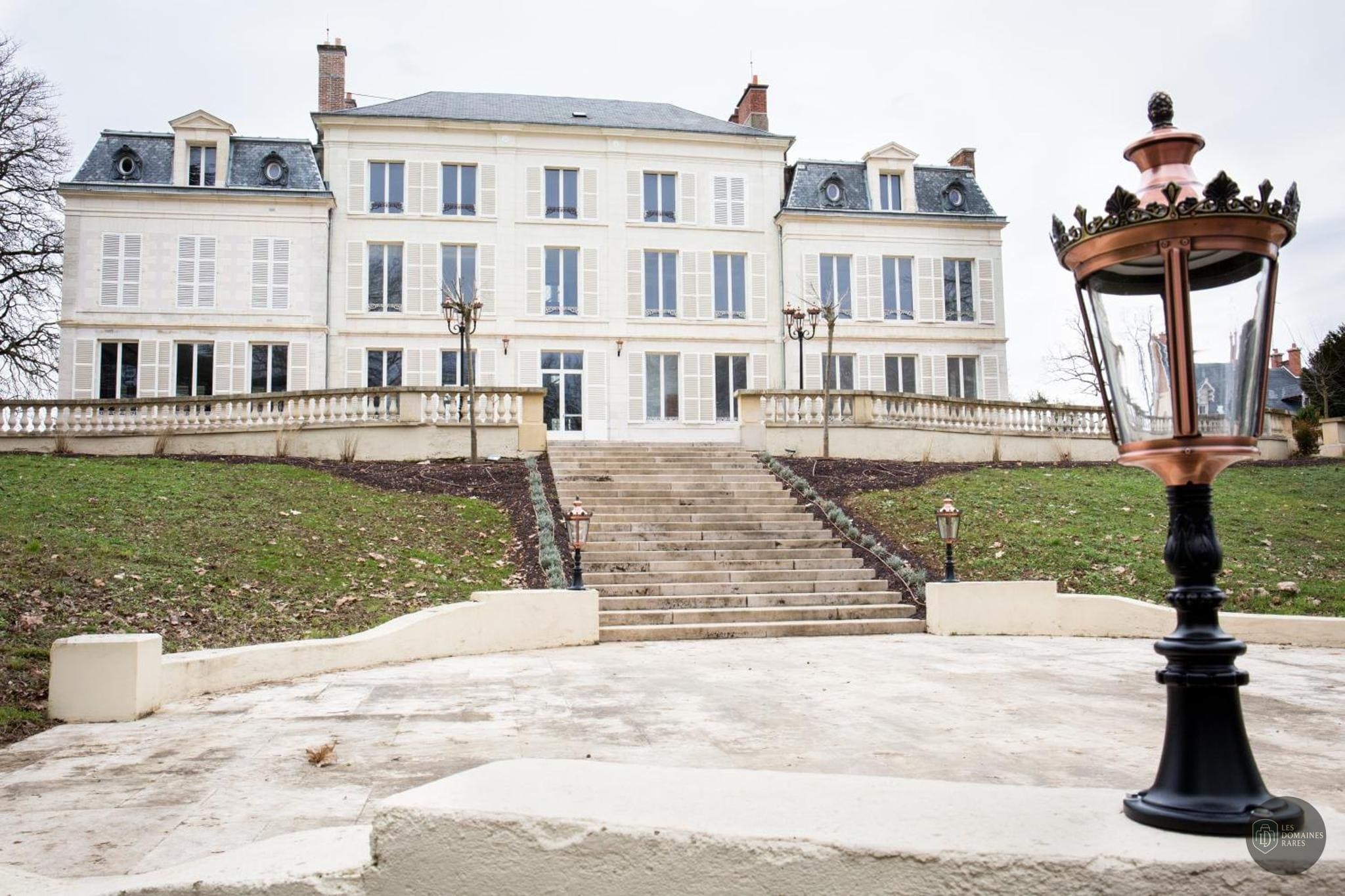 Vue du château Château du Rollin à La en Centre-Val de Loire