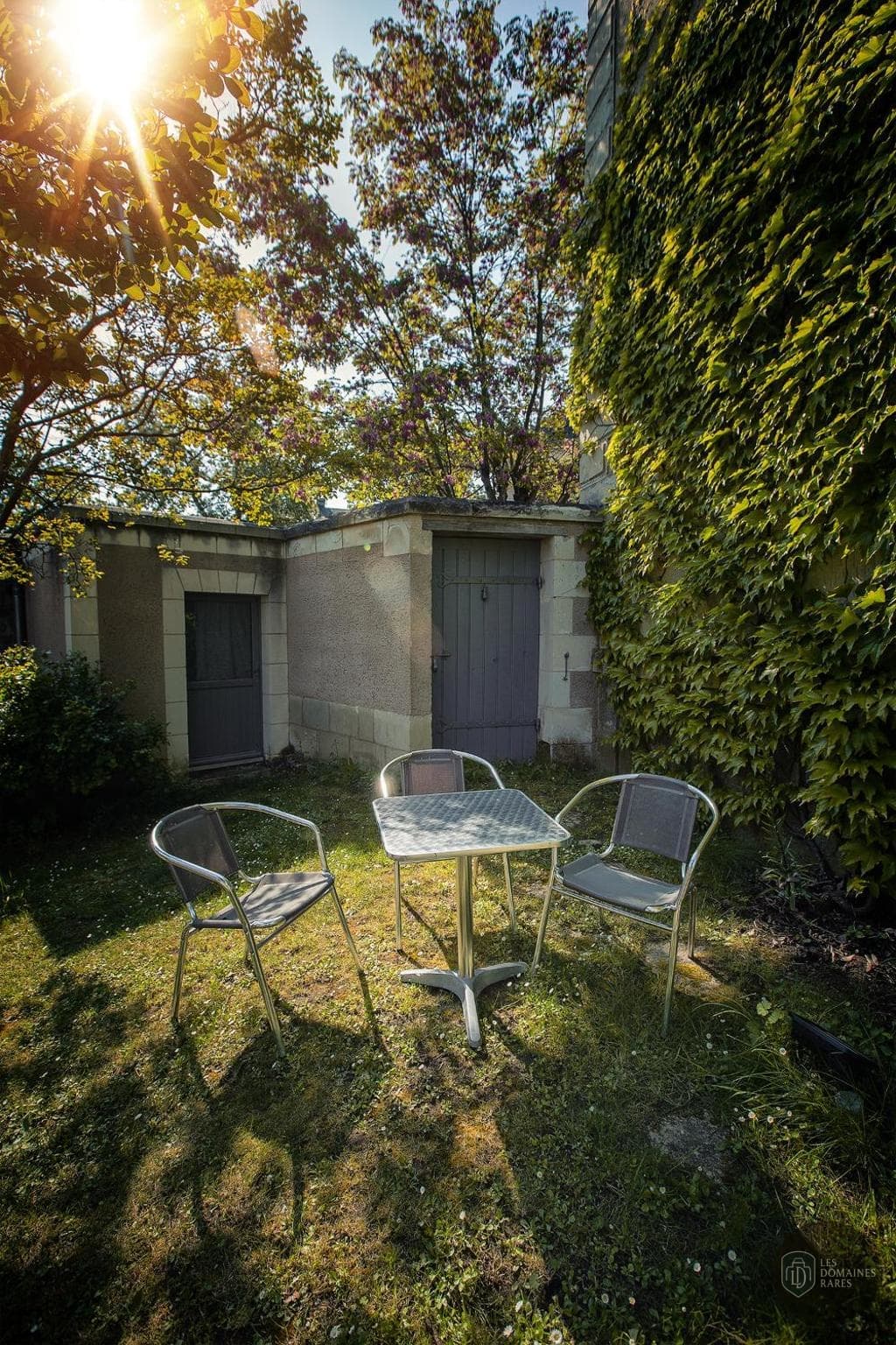 Vue extérieure du lieu Chai de la Paleine à Le en Pays de la Loire
