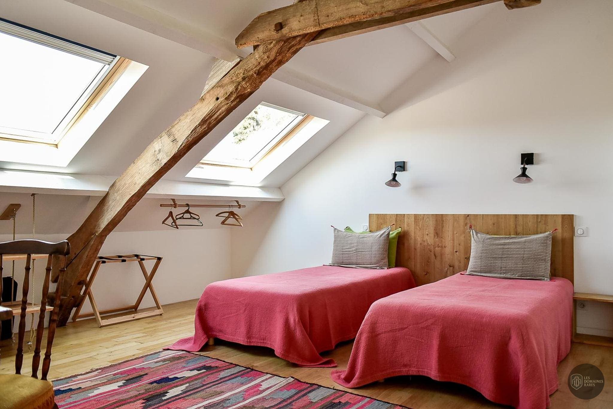 Chambre du lieu Chalendeix à Nedde en Nouvelle-Aquitaine - séminaire saint-léonard-de-noblat, france