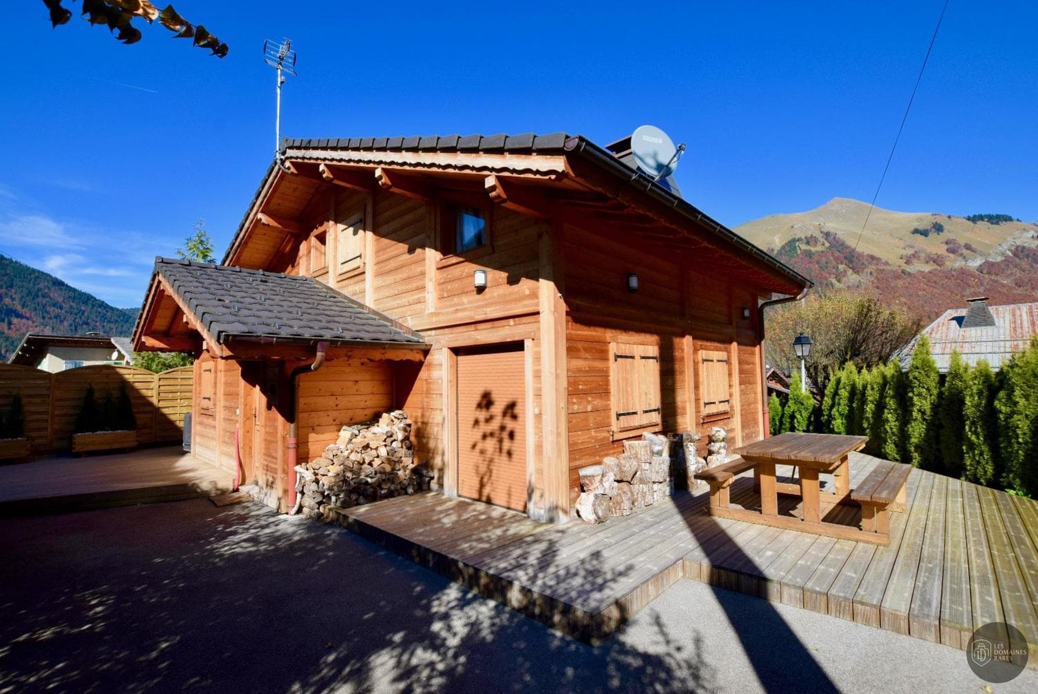 Vue extérieure de l'hôtel Chalet Imperial à Vichy en Auvergne-Rhône-Alpes
