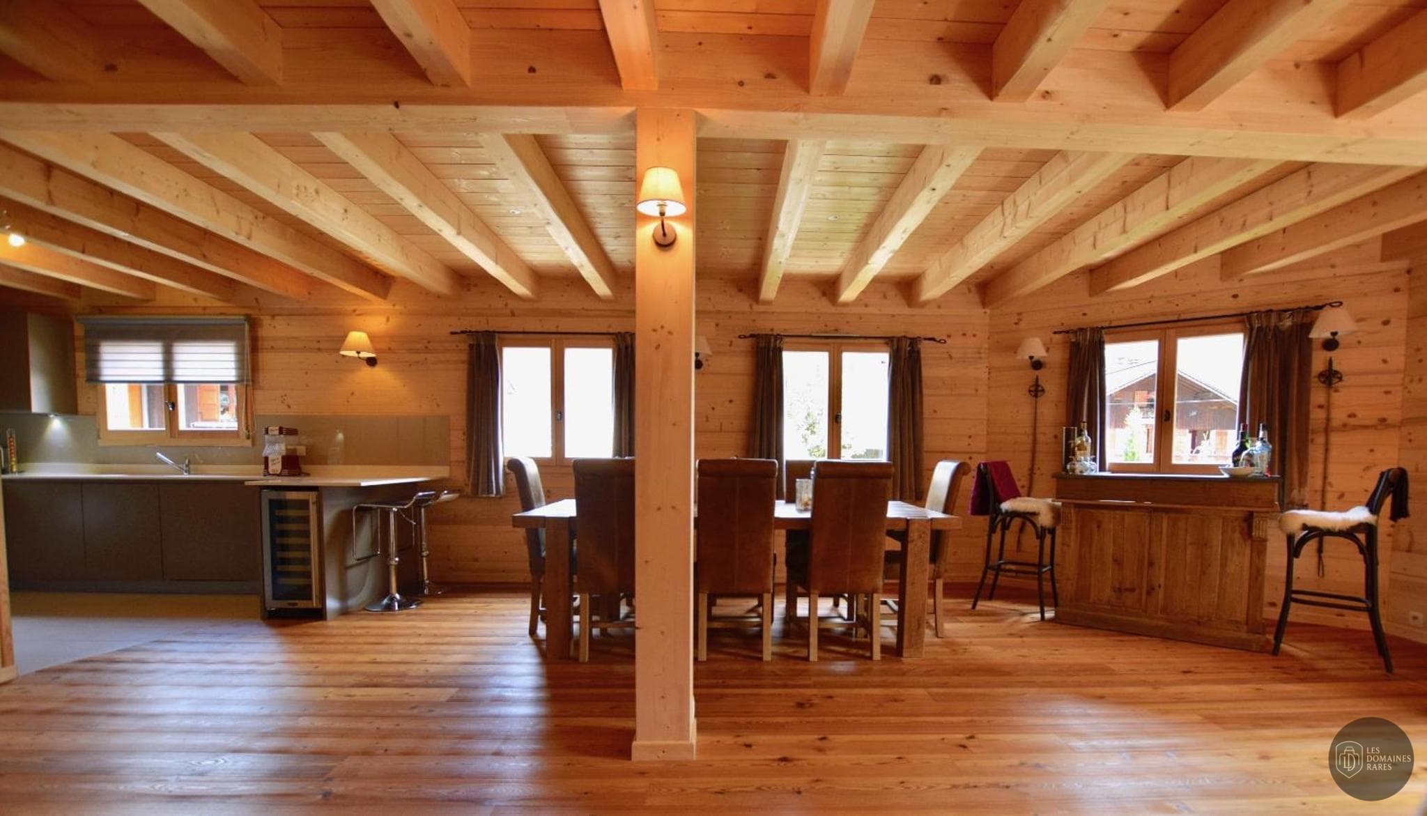Vue extérieure de l'hôtel Chalet Imperial à Vichy en Auvergne-Rhône-Alpes