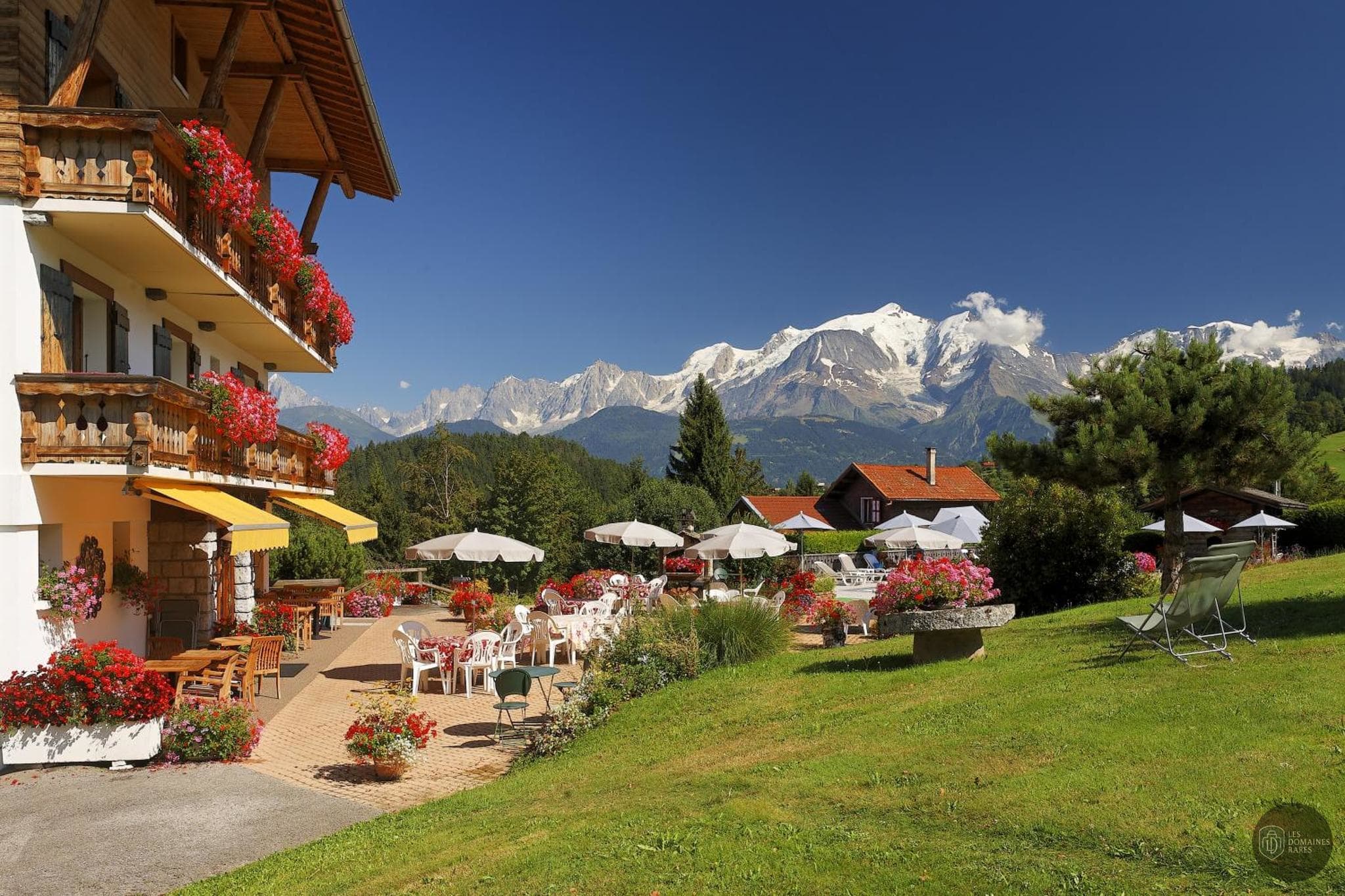 Vue extérieure de l'hôtel Chamois d'Or à Alpe en Auvergne-Rhône-Alpes