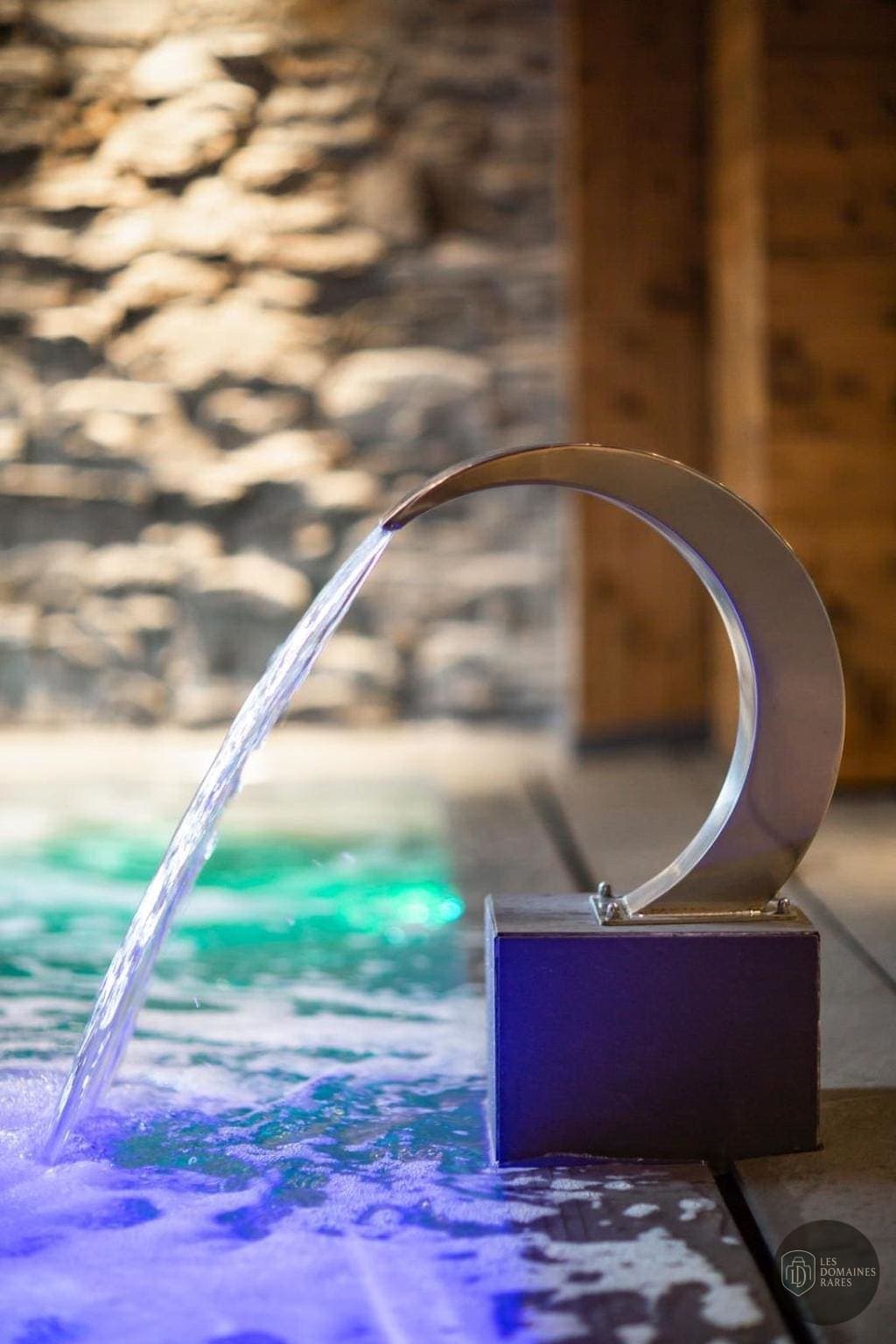 Vue extérieure de l'hôtel Champs Fleuris à Morzine en Auvergne-Rhône-Alpes