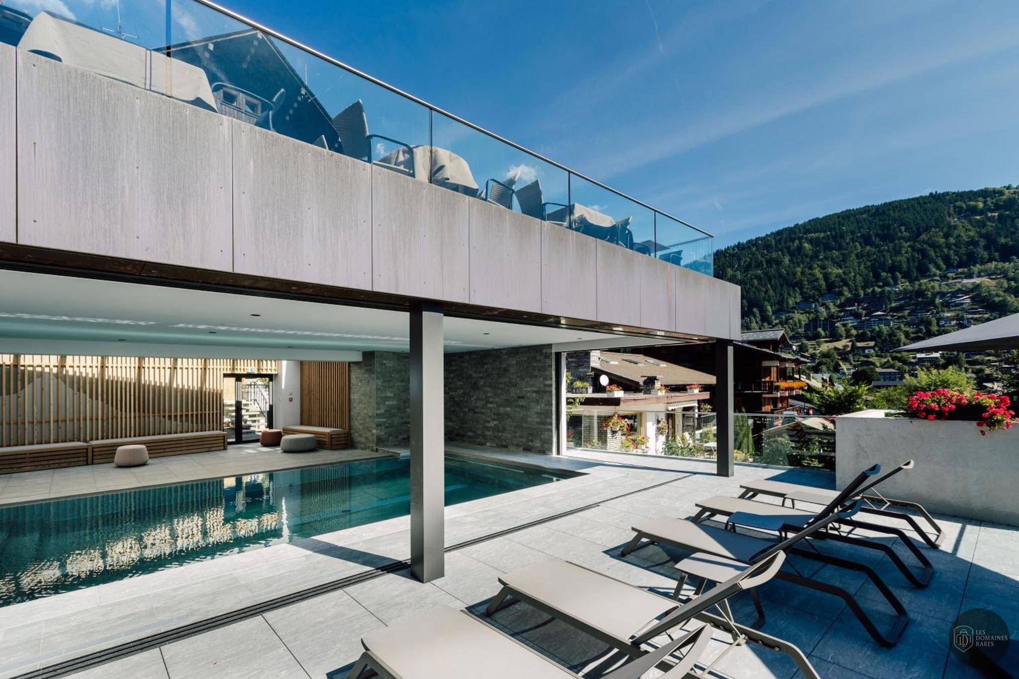 Vue extérieure de l'hôtel Champs Fleuris à Morzine en Auvergne-Rhône-Alpes