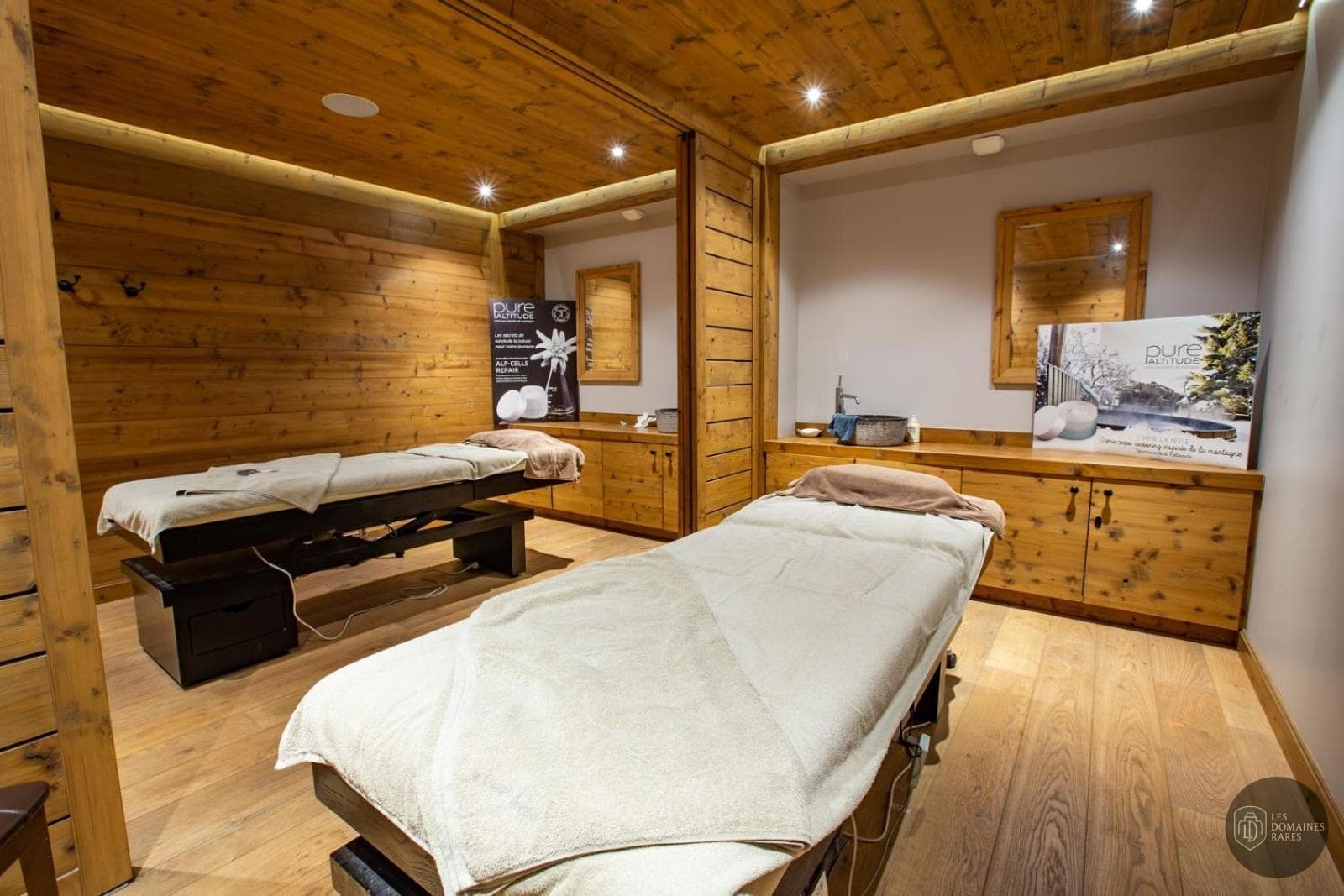 Vue extérieure de l'hôtel Champs Fleuris à Morzine en Auvergne-Rhône-Alpes