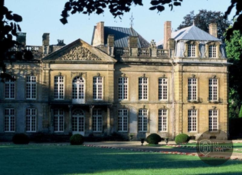 Vue extérieure du château Chateau de Bazeilles à Bazeilles en Grand Est