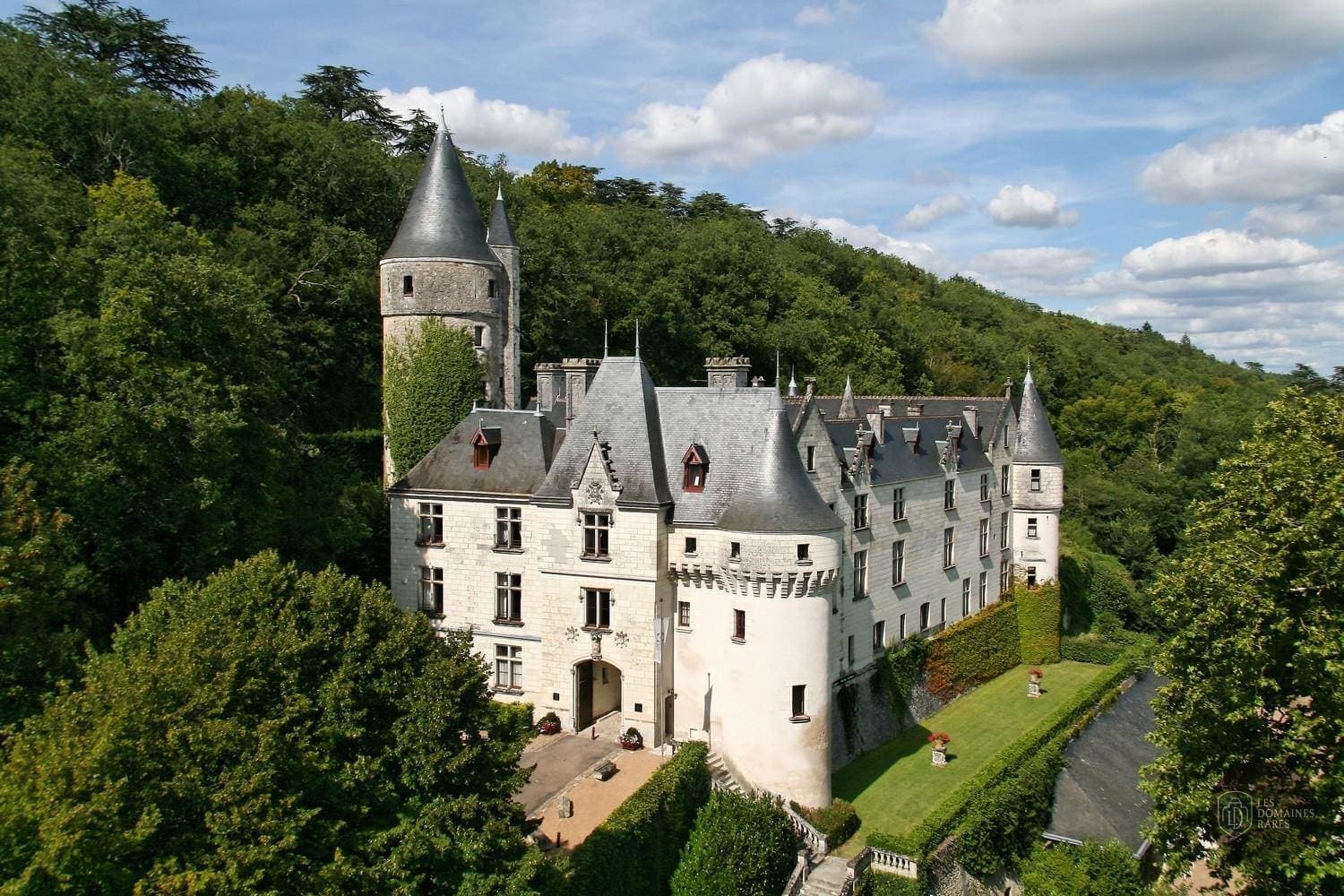 Vue extérieure du château Chateau de Chissay à Chissay en Centre-Val de Loire