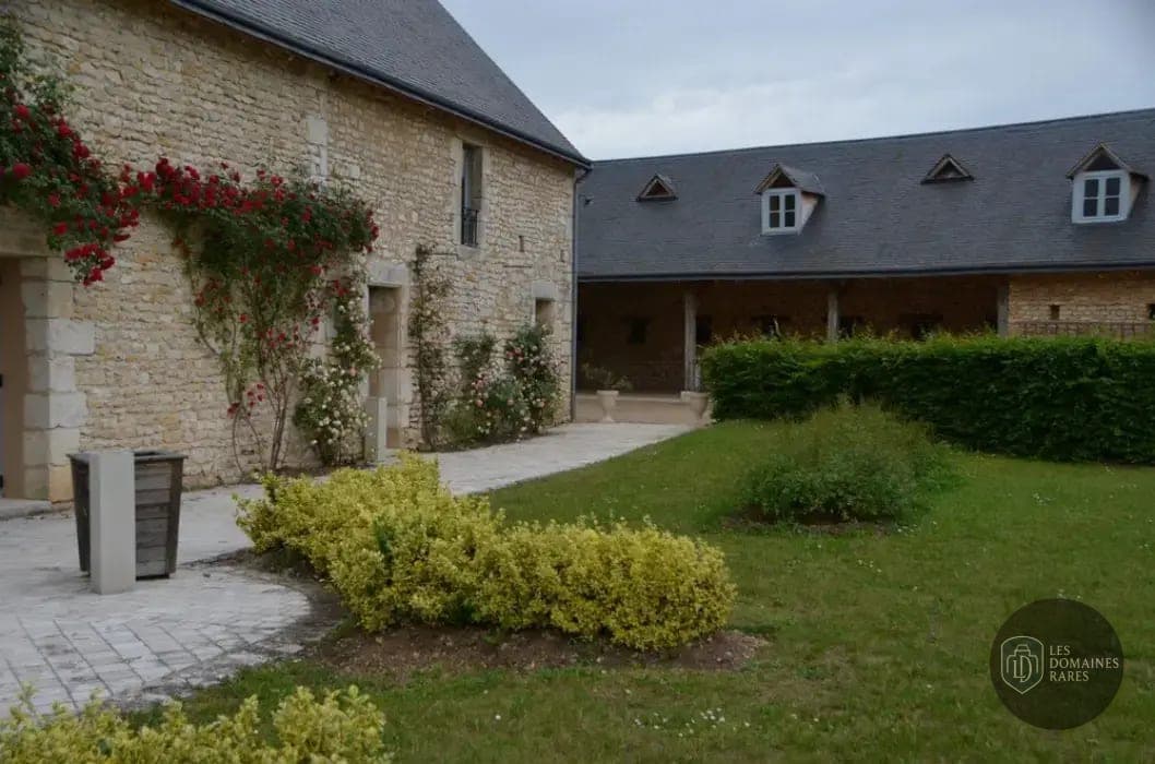 Vue extérieure du château Chateau de Mazieres à Tendu en Centre-Val de Loire