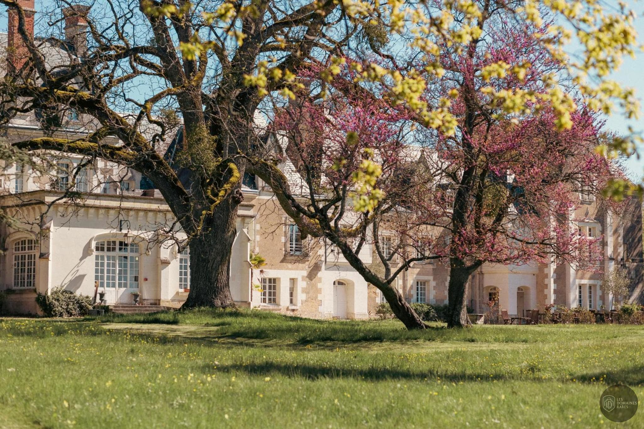 Vue extérieure du château Chateau de Razay en Centre-Val de Loire