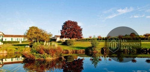 Vue extérieure du château Chateau de Reignac en Centre-Val de Loire