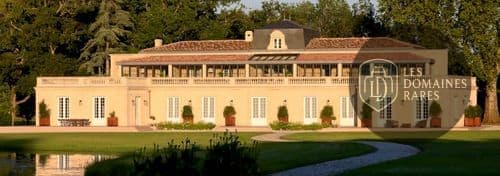 Vue extérieure du château Chateau de Reignac en Centre-Val de Loire