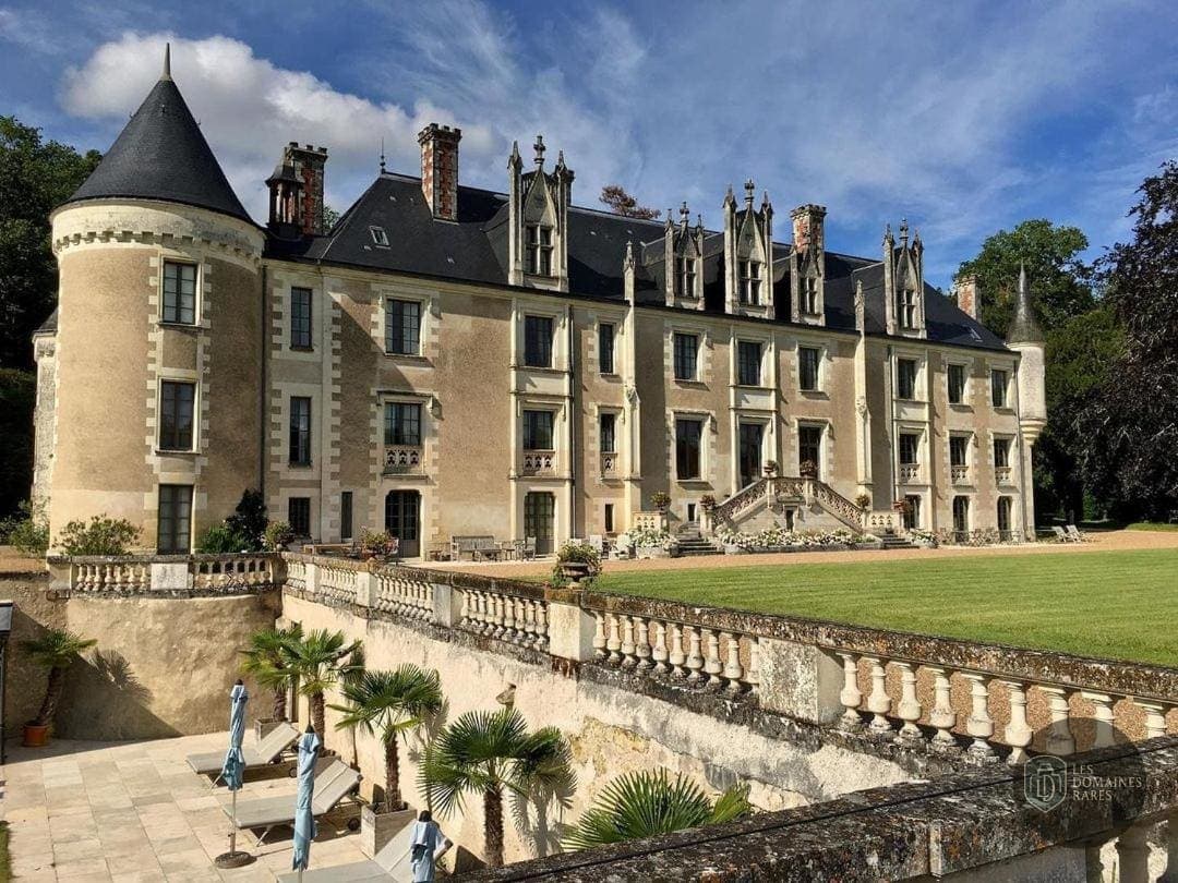 Vue extérieure du château Chateau des Ravatys en Auvergne-Rhône-Alpes