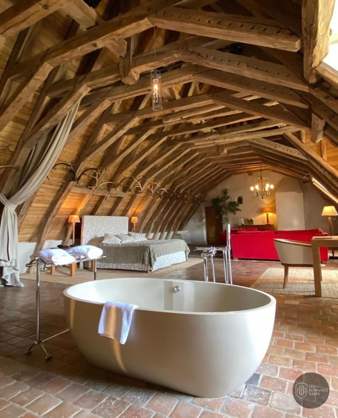 Espace intérieur du château Chateau des Ravatys en Auvergne-Rhône-Alpes