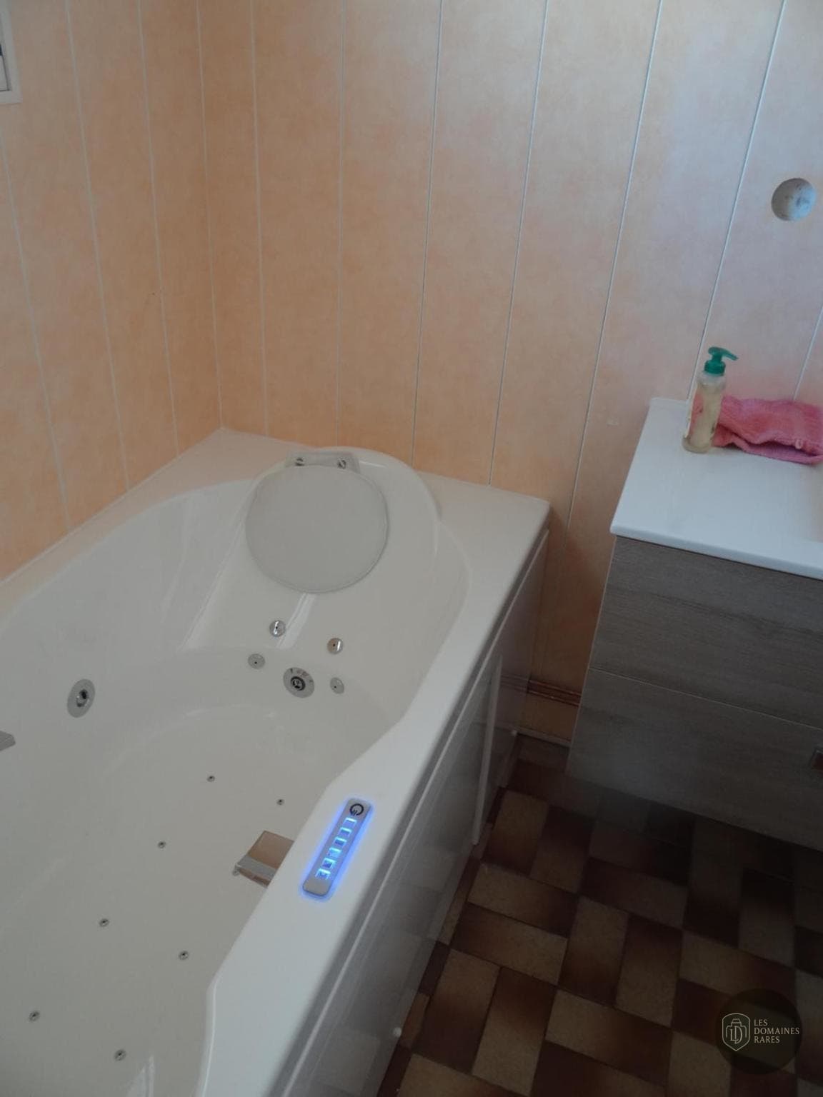 Salle de bain du lieu Circuit Beltoise en Île-de-France