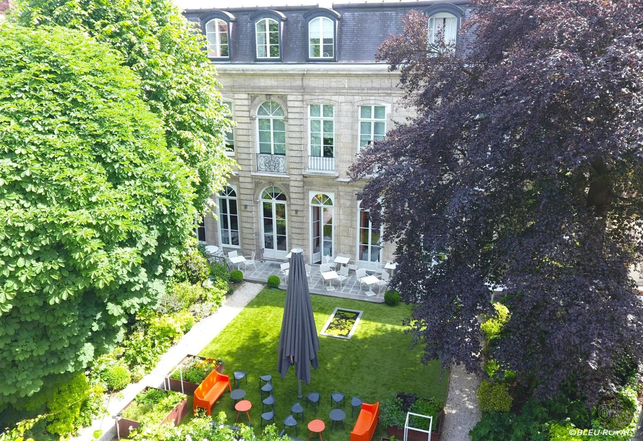 Vue extérieure de l'hôtel Clarance Hôtel à Lille en Hauts-de-France