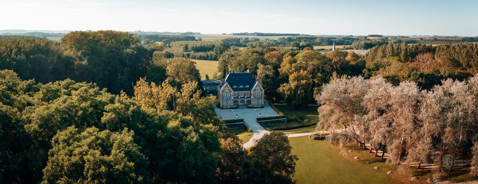 Vue extérieure du lieu Clos Barthélemy à Eterpigny en Hauts-de-France