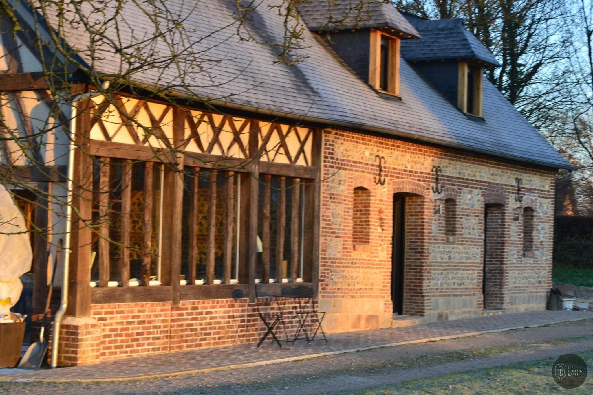 Vue extérieure du lieu Clos Masure à Belmesnil en Normandie