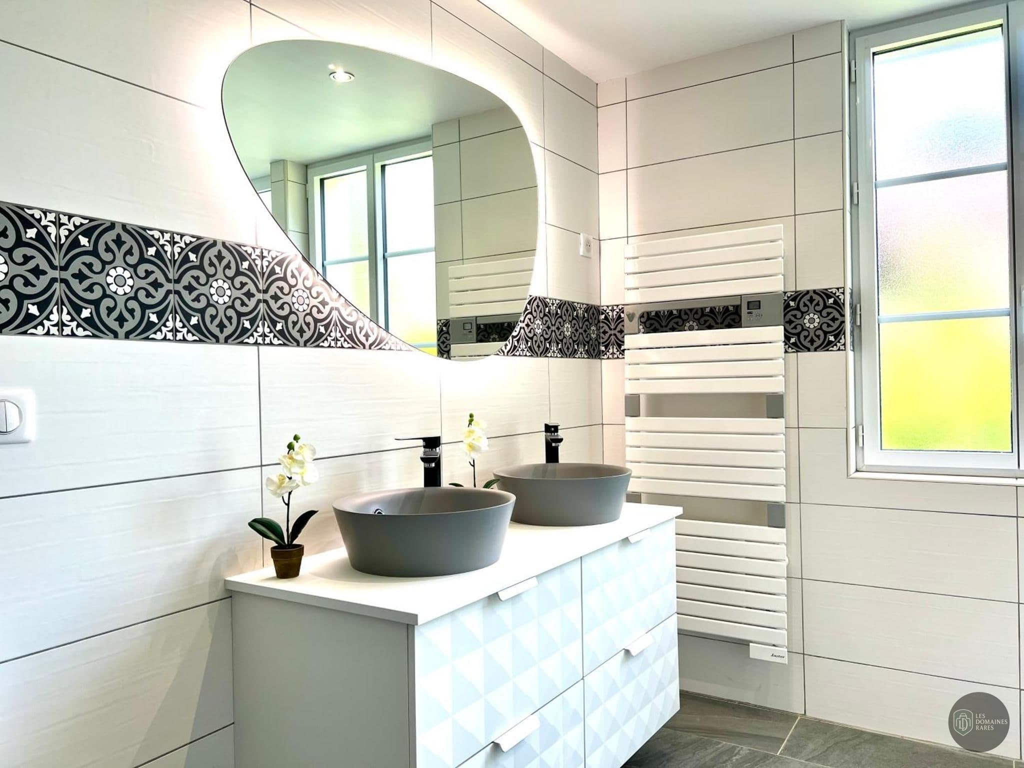 Salle de bain du lieu Clos Saint-Lubin en Île-de-France