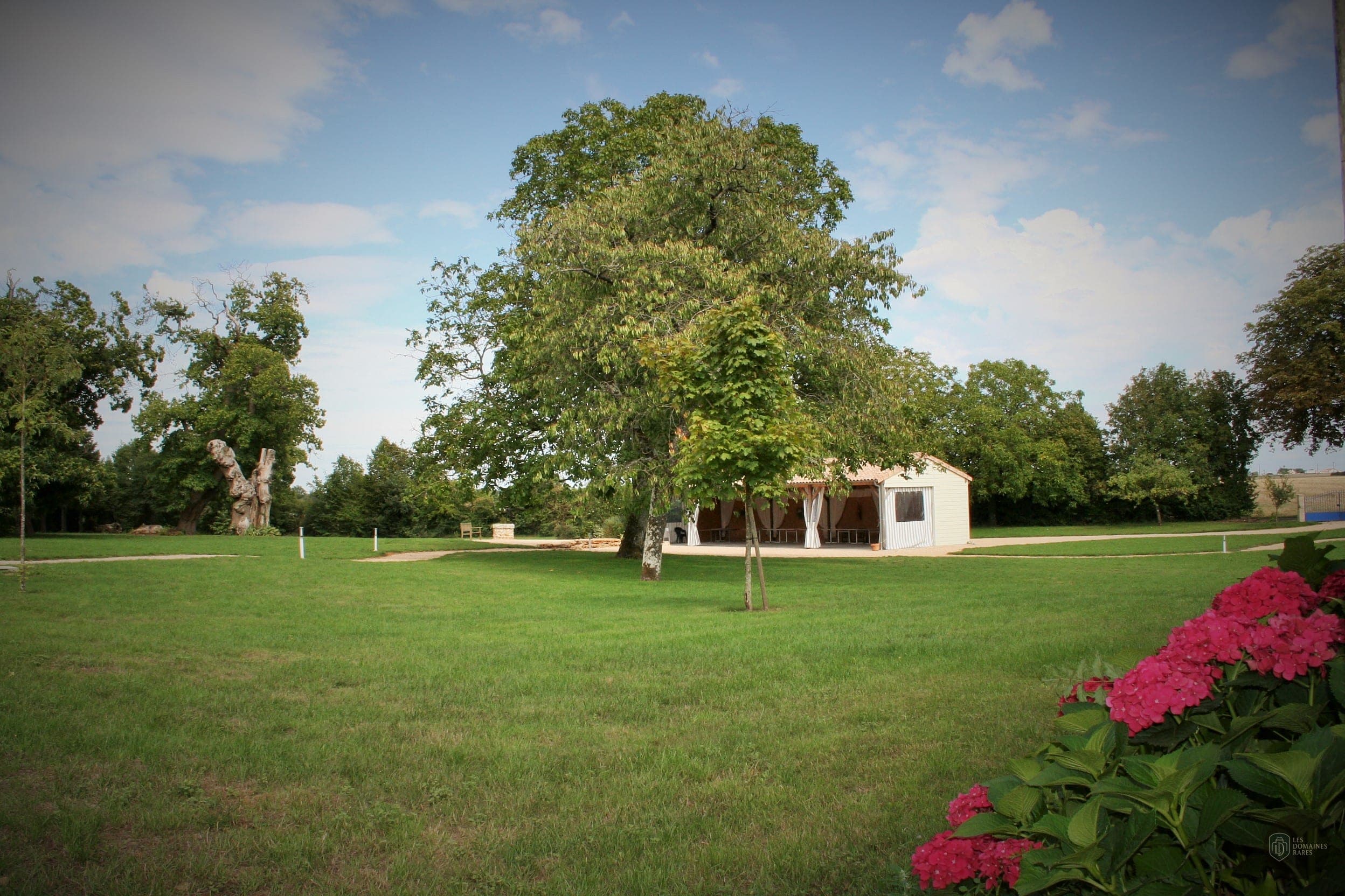 Vue extérieure du lieu Clos de l'Orbrie à Rom en Nouvelle-Aquitaine