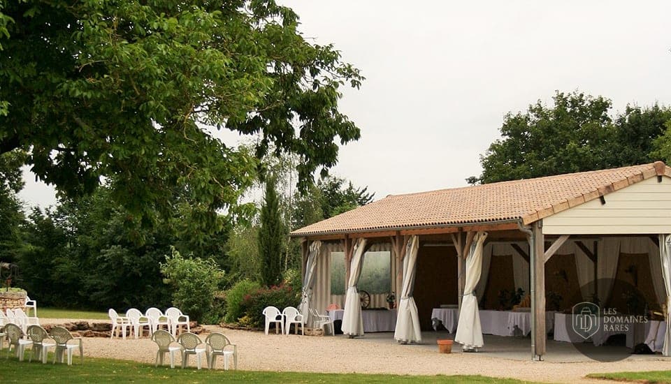 Vue extérieure du lieu Clos de l'Orbrie à Rom en Nouvelle-Aquitaine