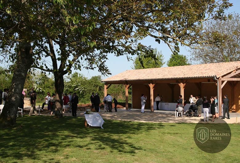 Vue extérieure du lieu Clos de l'Orbrie à Rom en Nouvelle-Aquitaine