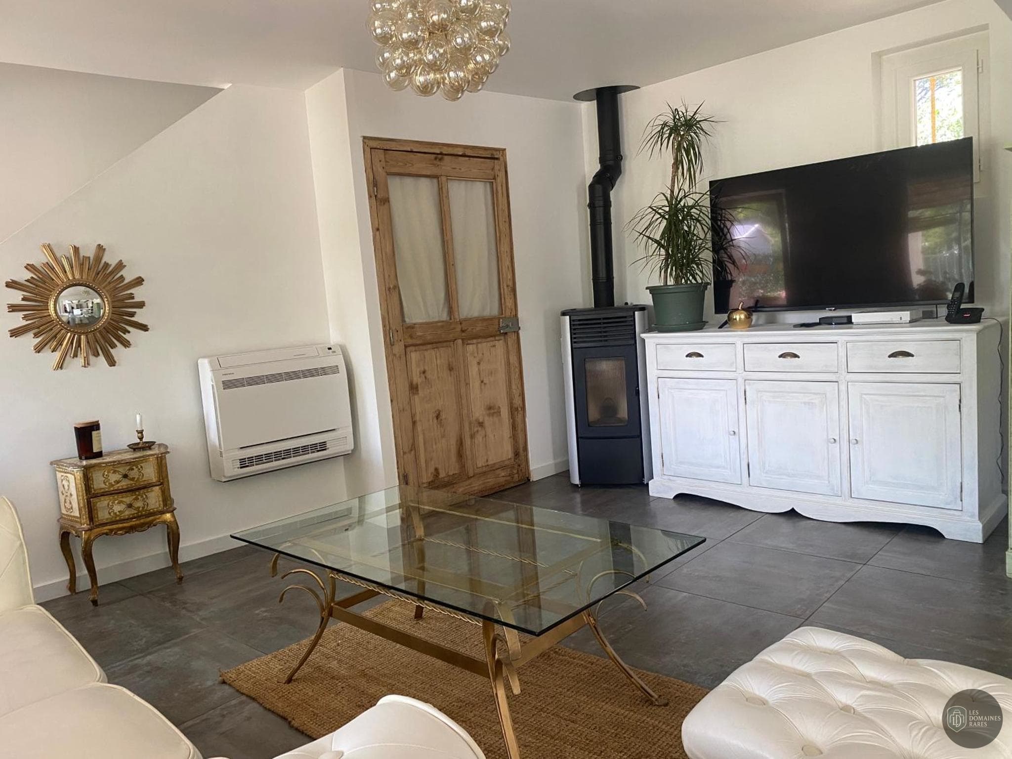 Vue extérieure de l'hôtel Clos des garrigues en Occitanie