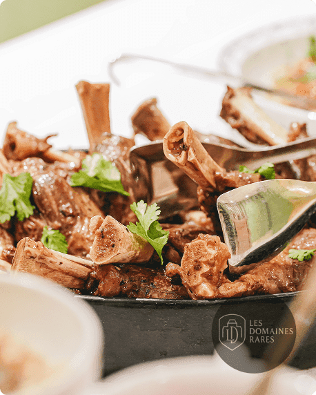 Plat de viande avec os